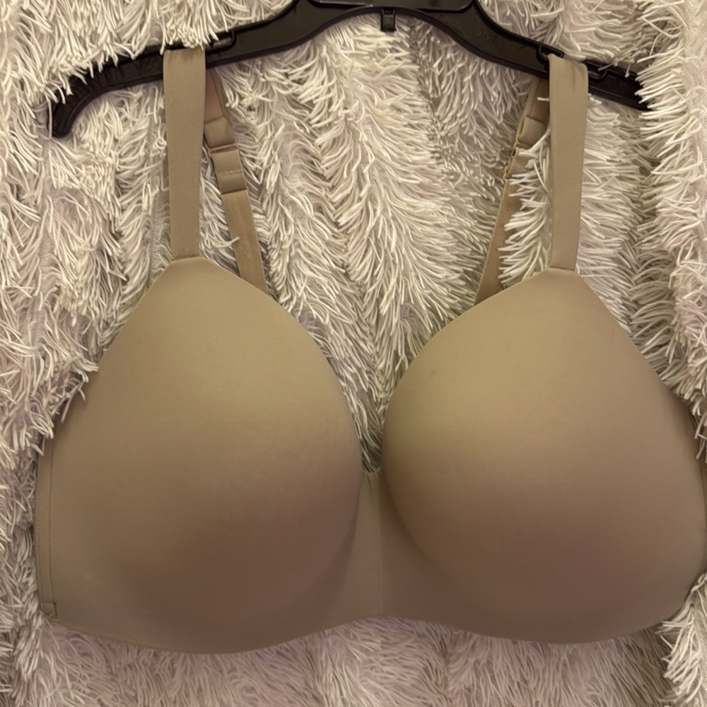 Cacique lightly lined t-shirt no-wire bra no‎ wire 46 DD